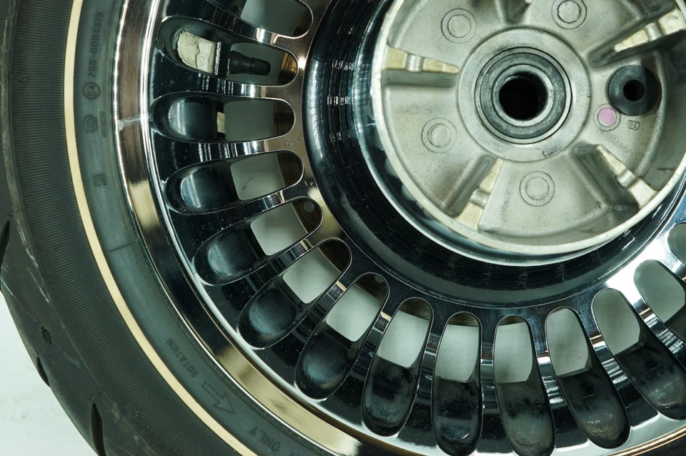 Llanta trasera 12 Harley Electra Ultra Touring FLHTK OEM 180/65B16 81H 1379 Foto 4 de 4