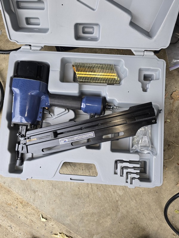 Central Pneumatic Contractor Series 6-in-1 Framing Air Nailer