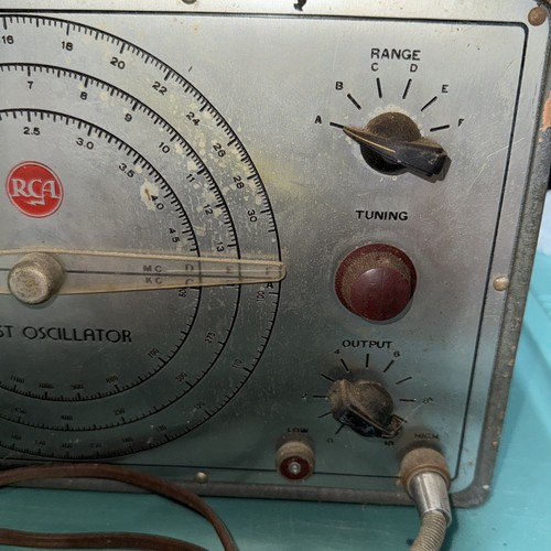 Vintage Rare 1940's or 1950's RCA Test Oscillator Equipment Type 167 ASIS - Picture 2 of 11
