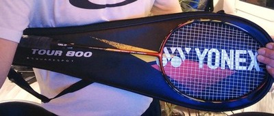 YONEX isometric tour 800 Tournier Federball Badminton-Schläger inkl Tasche Bälle