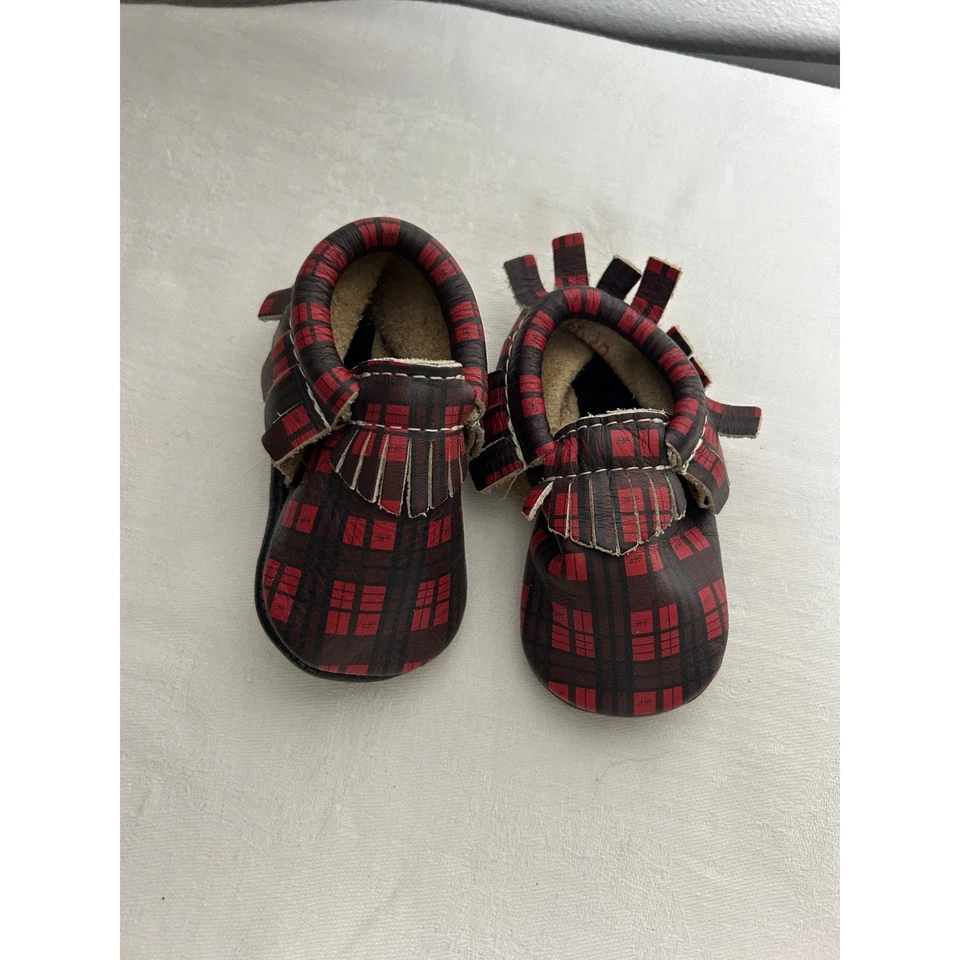 Mocasines de cuero recién escogidos rojos a cuadros suelas suaves flecos zapatos de bebé talla 2 Foto 2 de 4
