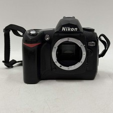 Nikon D70 6.1MP Digital Point And Shoot Camera