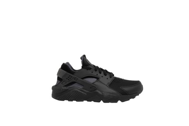 blackout huaraches