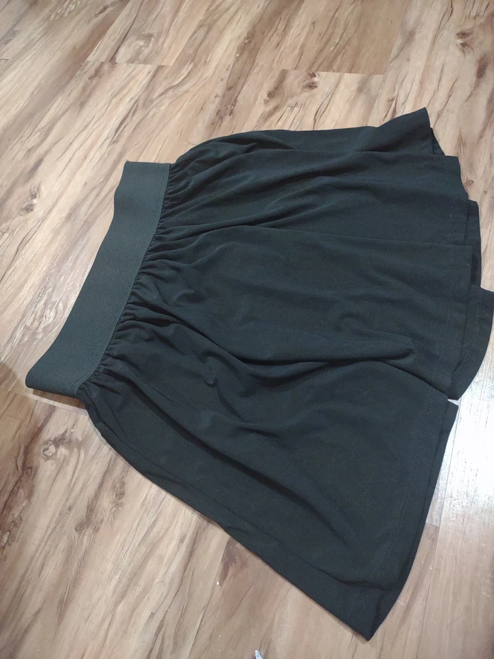 Pink Ladies Jacket. 50's costume. pink silky jacket. zips up. size Large - Image 4 of 4