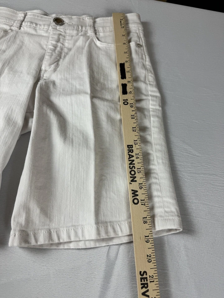 Code Bleu Distressed Denim Jean Shorts Size 8 - Image 2 of 4