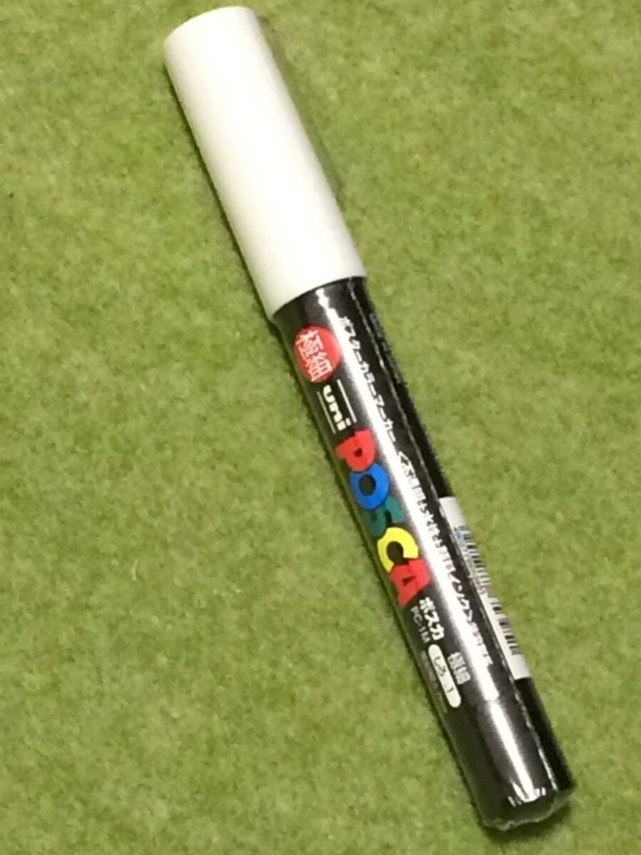 Uni-Ball Signo Pen 1.0mm White 3 pack Posca Marker PC-1M 0.7mm White 3 pack  SET