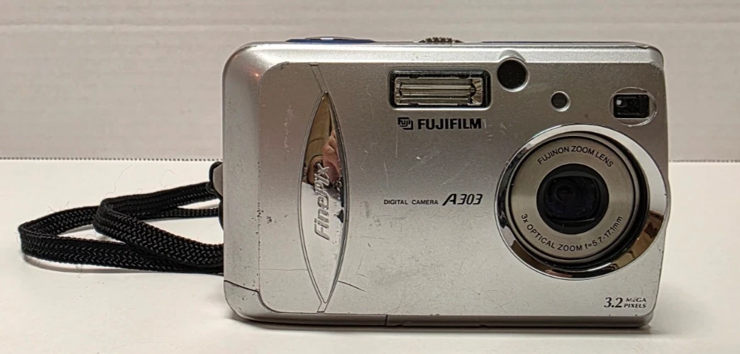 Fujifilm FinePix A303 Digital Cameras for Sale | Shop New & Used