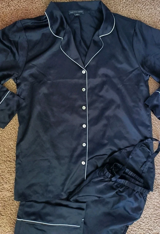 Conjunto de pijama satinado Saks Fifth Avenue para mujer mediano negro manga larga clásico  Foto 3 de 4