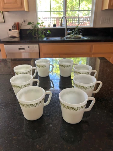 Set of 8 Corelle Spring Blossom Green Crazy Daisy D Handle Coffee Cups