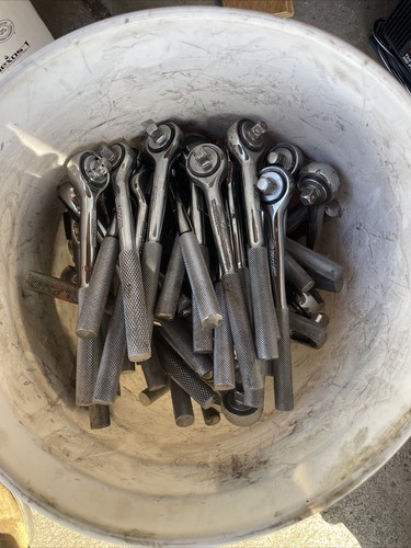 KLEIN Tools 65720 Round-Head Ratchet Wrench 3/8" Drive.