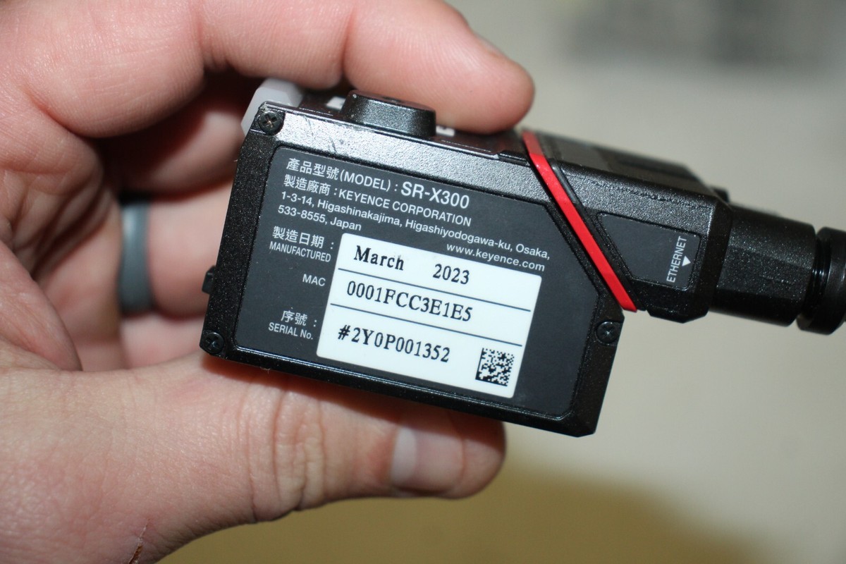 スキャナー KEYENCE SR-X300 KEYENCE SR-X300 Code Reader - High Performance & Value