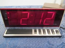 Vintage Spartus Large Jumbo Display Electronic Digital Alarm Clock Model 1150