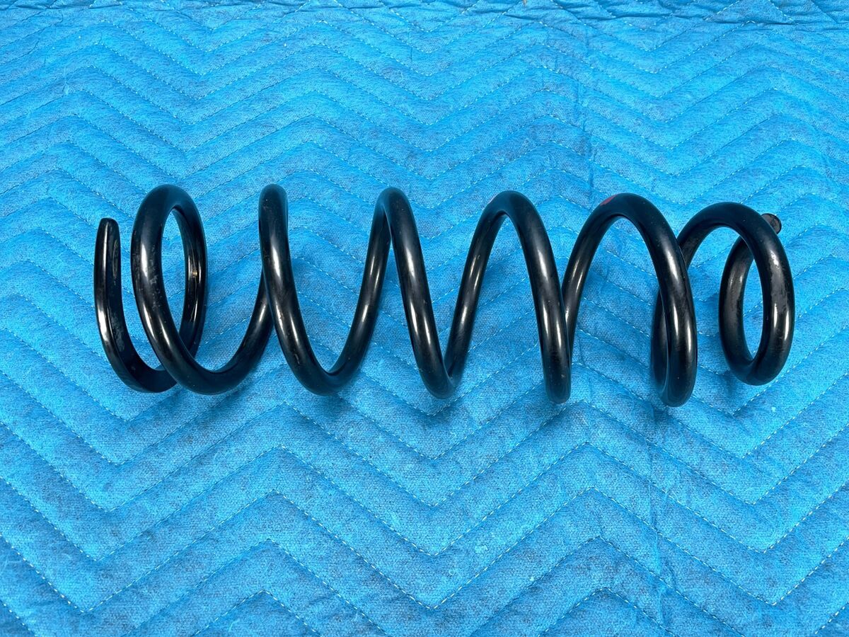 Lexus SC430 Rear Coil Spring RH or LH 2005 2006 2007 2008 Lexus SC430 Rear Coil Spring RH or LH 2005 2006 2007 2008