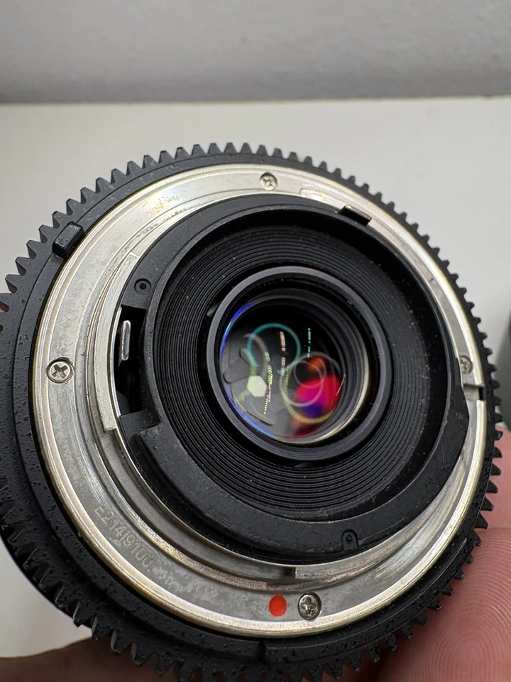 Lente Rokinon 14 mm T3.1 ED AS IF UMC II Cine/Ultra Gran Angular para Montura Canon EF Foto 2 de 4