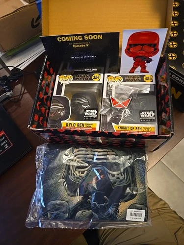 Star Wars Smuggler's Bounty Complete Box Set Kylo Ren and Long Axe 1-4