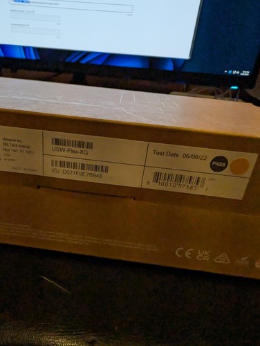 Ubiquiti - Unifi Flex XG - 10G 10 Gig 4 port switch - Picture 2 of 2