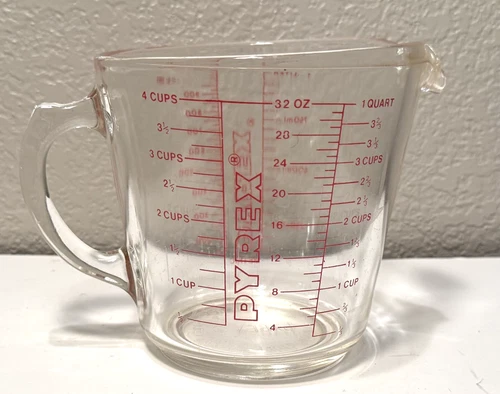 Vintage Pyrex 532 D Handle 4 Cup 1 Quart Glass Measuring Cup USA READ CHIP-Photo