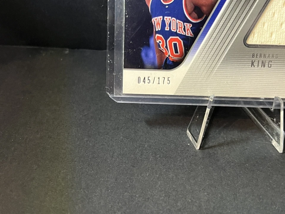 2004-05 Ultimate Collection Ultimate Game Jersey /175 Bernard King #UGJ-BK HOF - Image 3 of 4