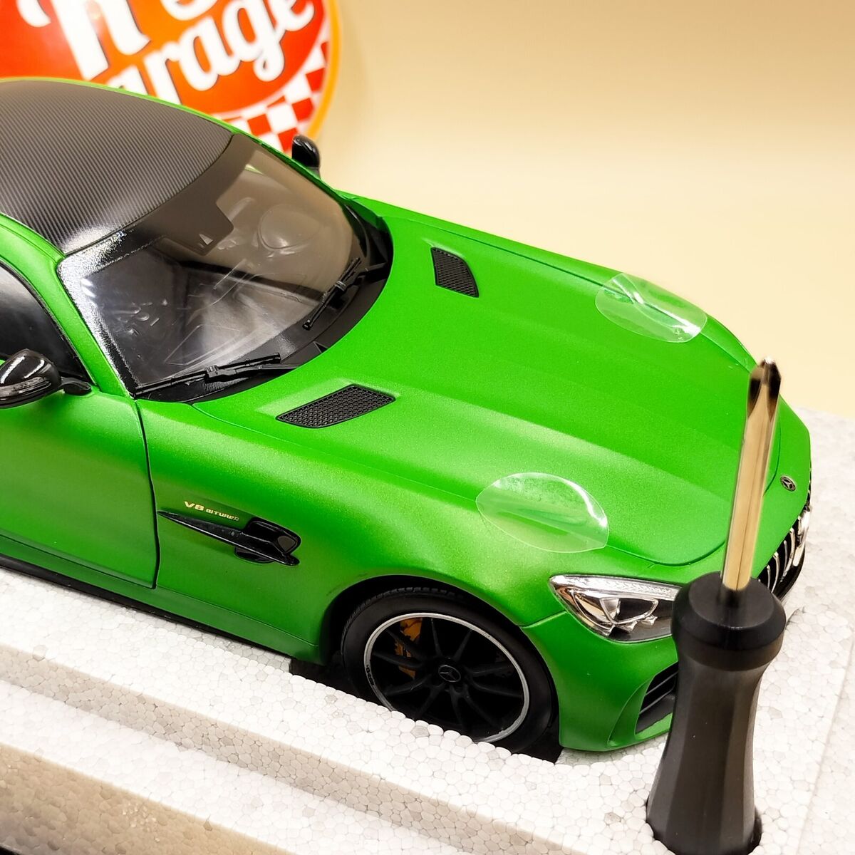 Norev 1/18 Mercedes Benz AMG GT R green hell magno Dealer Norev 1/18 Mercedes Benz AMG GT R green hell magno Dealer