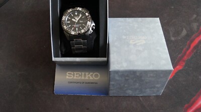Seiko 5 Sports SNZE83 7S36-02P0 42mm Automatic watch day date at 3