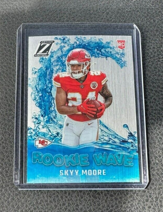 2022 Panini Zenith Skyy Moore Rookie Wave Silver Prizm