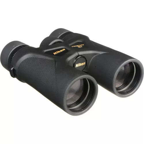 NIKON prostaff 3..binoculars 8 x 42 great glass bright & clear