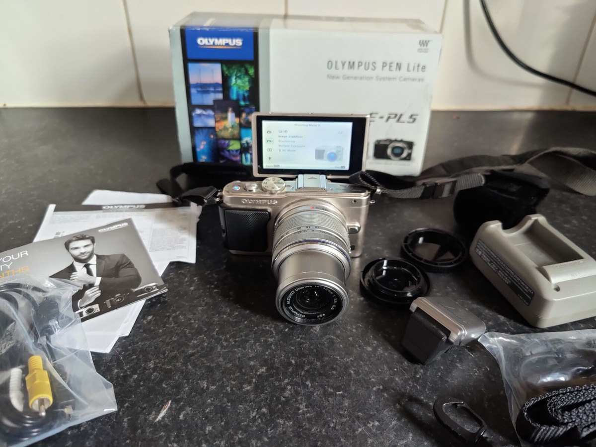 Olympus PEN LITE E-PL5 16.1MP 14-42mm Lens Kit Digital Camera