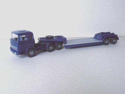MB LP 2223 Tiefladesattelzug, blau, Umbau auf Wikingbasis