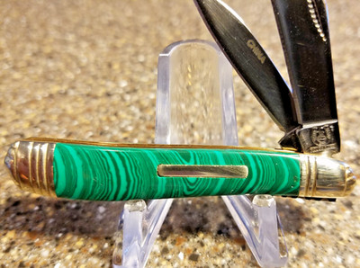 Rough Rider RR682, Green Malachite SynthStone Peanut, 2-3/4'', 2-Blades, BLEMISH