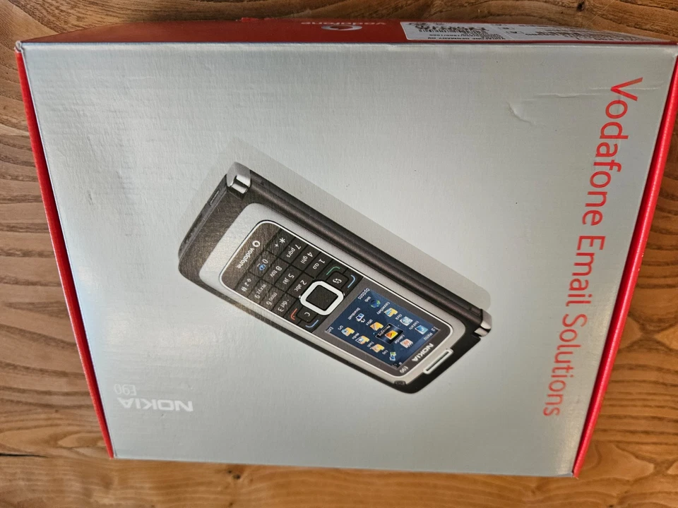 Nokia Communicator E90 - schwarz Smartphone - Bild 4 von 4