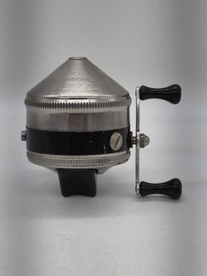Vintage Zebco 33 Spinner Spin Cast Reel Single Rivot Foot Made in the USA !!