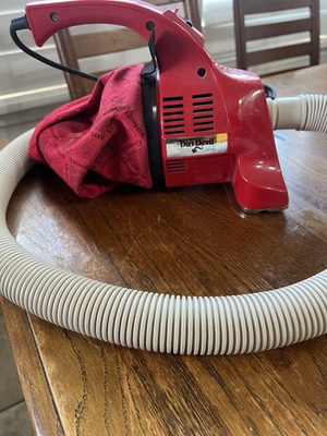 #ad Vintage Royal Dirt Devil Handheld Red Vacuum MODEL 103 $24.99