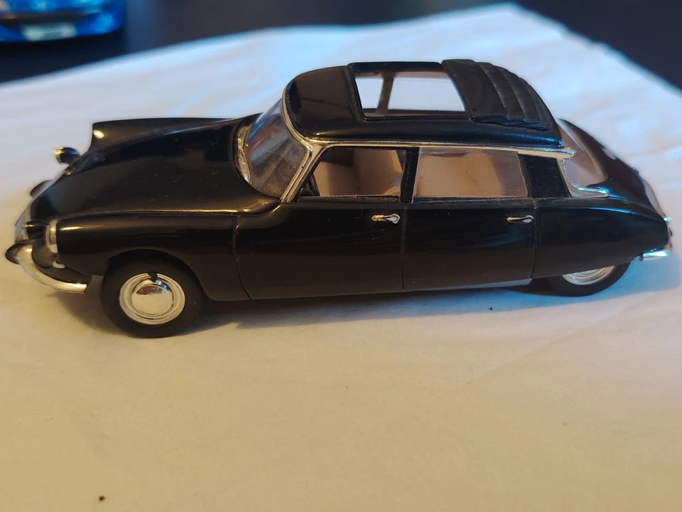 voiture NOREV CITROEN DS DE GAULLE 1963 1:43 11,5 cm - Photo 2/4