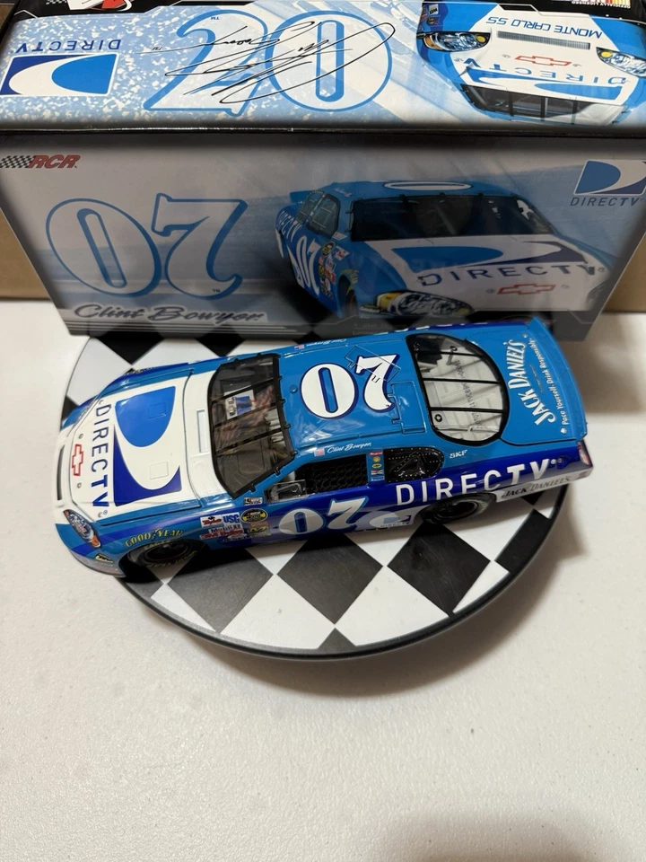 RARE* Clint Bowyer #07 DIRECTV 2007 GM DEALERS EXCLUSIVE 1/24 Diecast 180 MADE! - Image 2 of 4