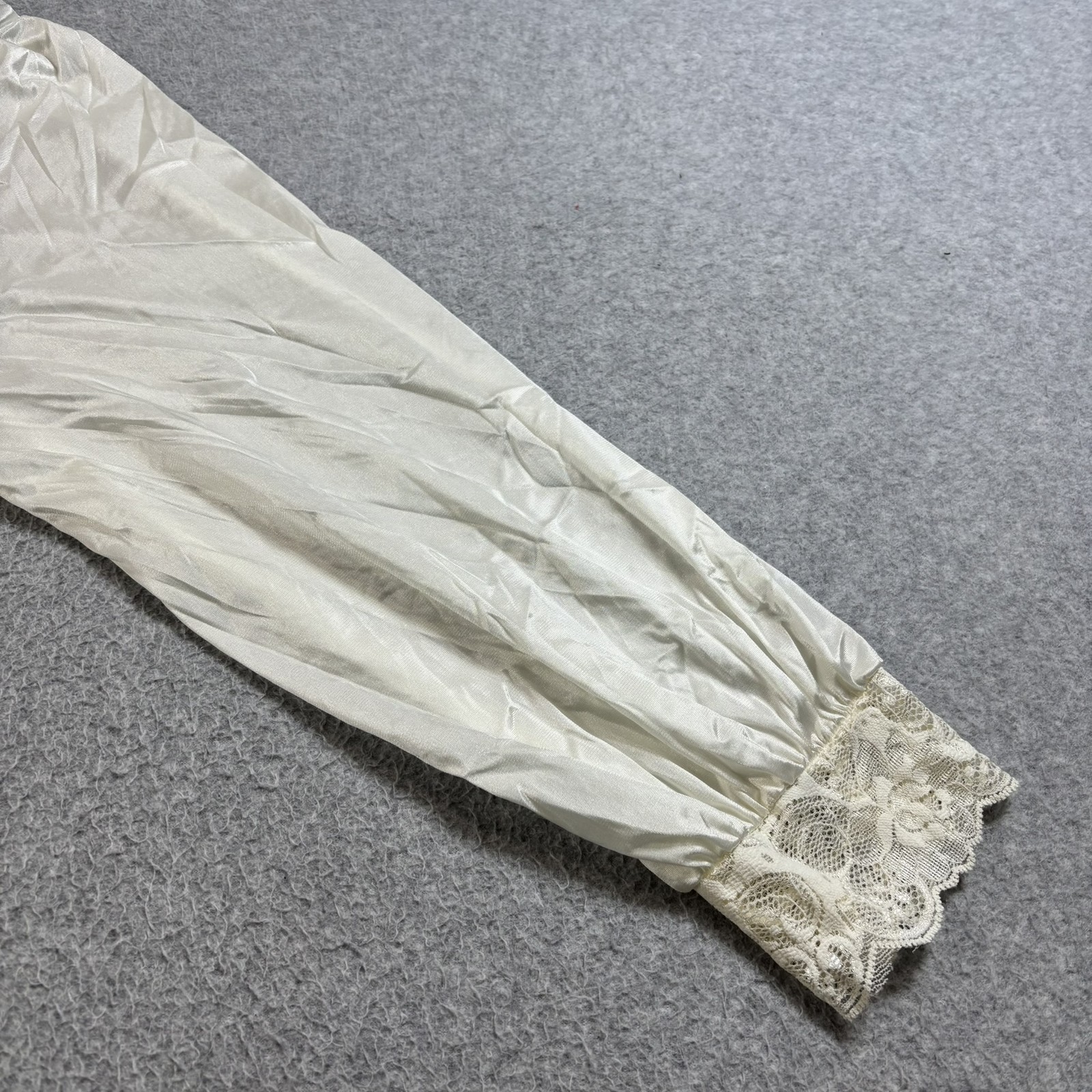 Shadowline Nightgown Robe Set Women 1X White Nylon Lace Peignoir Full Sweep Belt