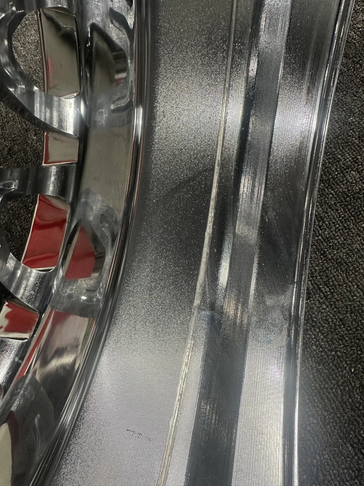 4 - Blemished 18x8 Chrome Wheel Shift Formula 5x4.25 35 Foto 2 de 4