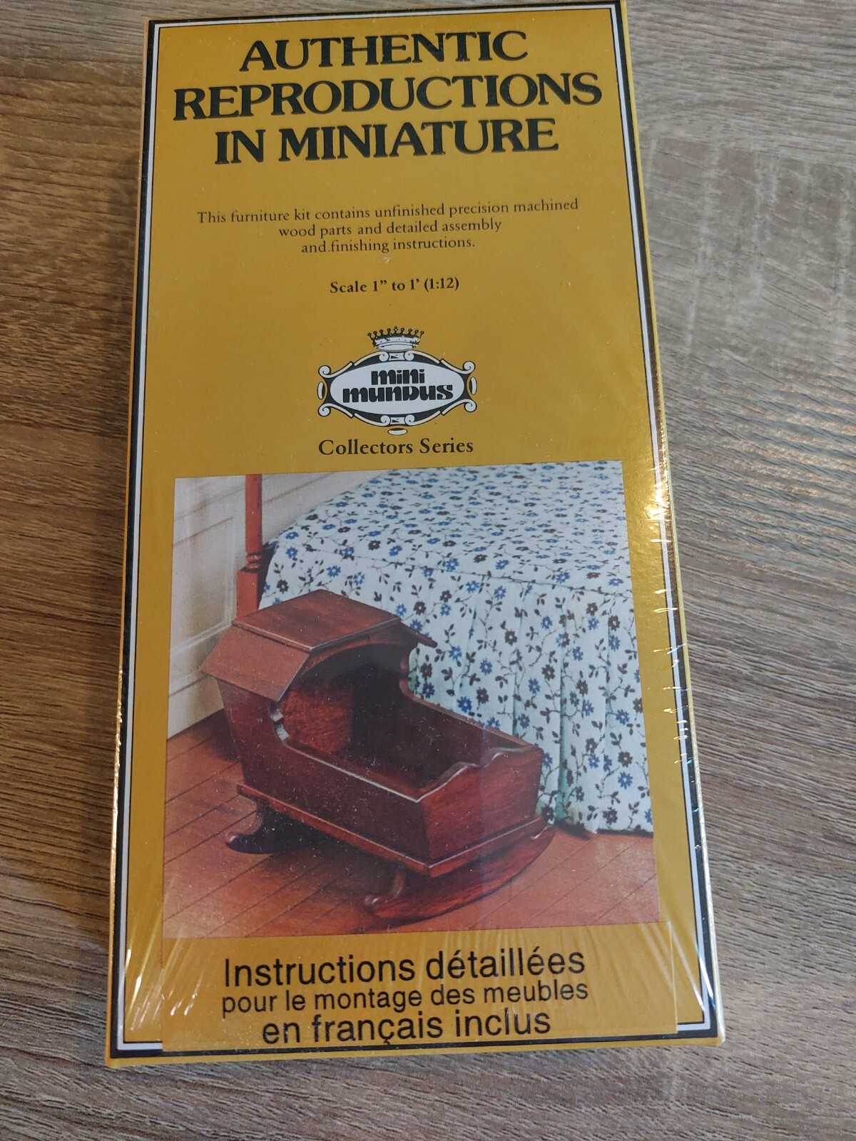 Berceau Chippendale de poupée miniature en kit pour décor de chambre 1:12