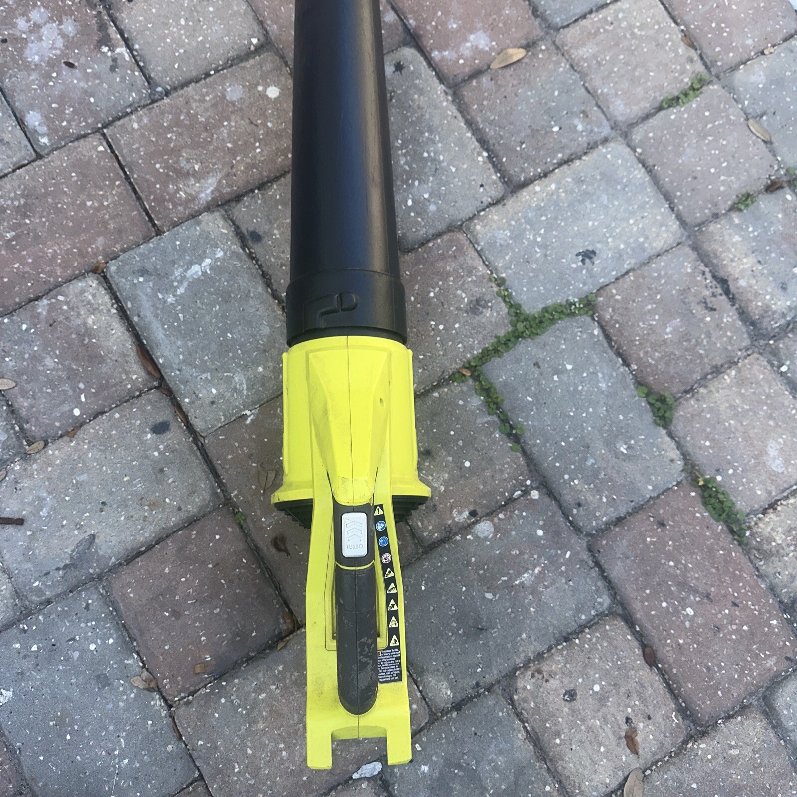 RYOBI RY40406 110 MPH 500 CFM 40V CORDLESS LEAF BLOWER (tool Only