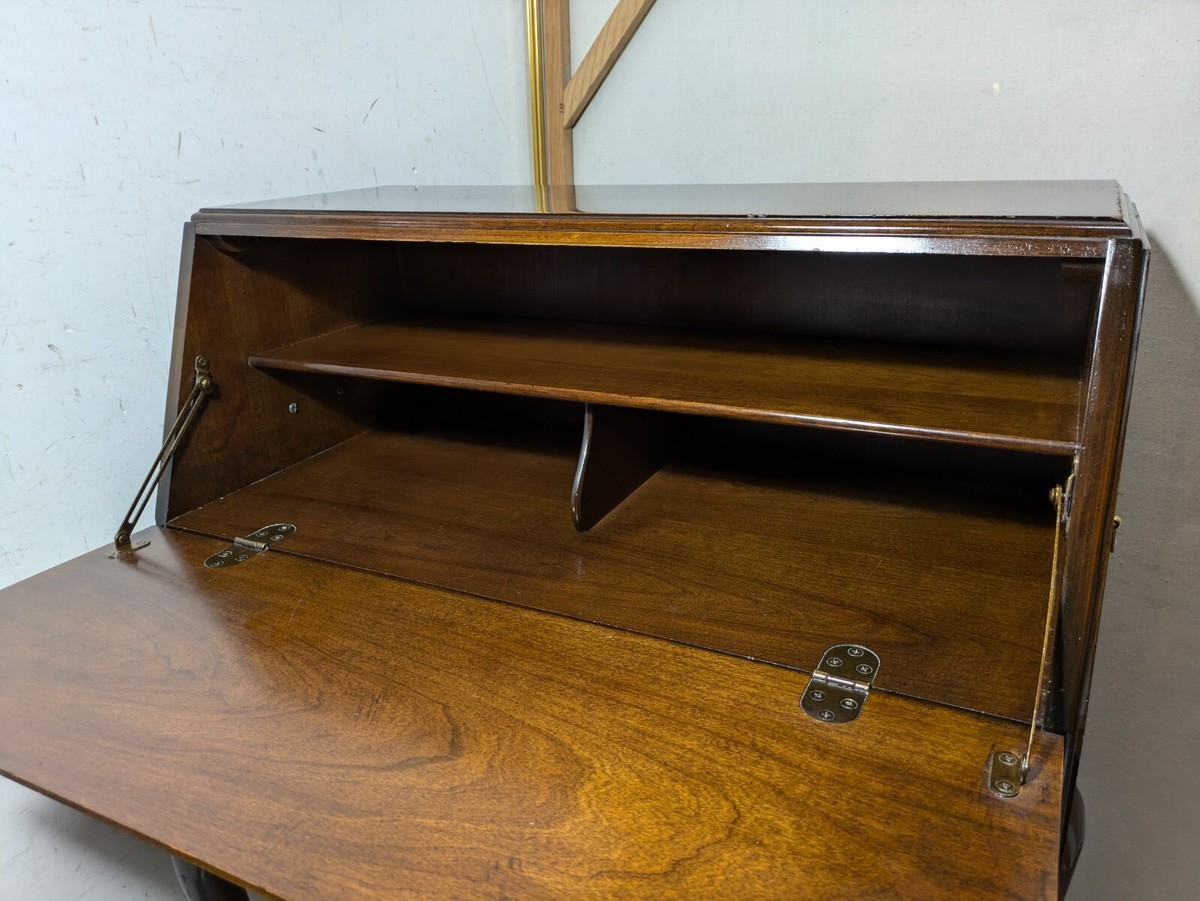 Vintage Thomasville Mahogany Wood Queen Anne Drop Front Secretary