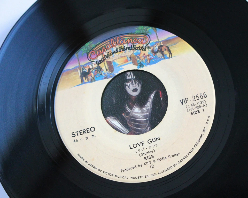 ORIGINAL 1977 KISS SURE LOVE GUN 7" VINYL HOOLIGAN NM RARE ACE FREHLEY Foto 3 de 4
