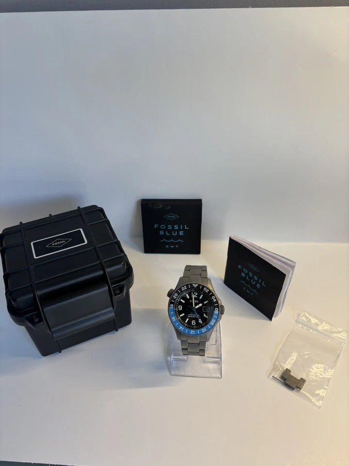 Fossil Blue Titanium GMT LE1100 - Caja y papeles de buceo 200M - Edición limitada Foto 2 de 4