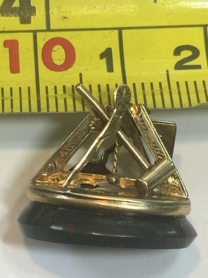 Rare Victorian Masonic Seal/Watch Fob. Gold On Moonstone Mount. 18mm Wide - Image 2 of 4