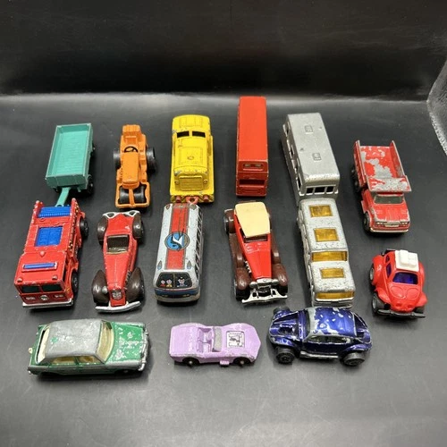 Vintage Matchbox Hot Wheels Corgi Cars & Trucks Small Metal Vehicles Lot of (15)