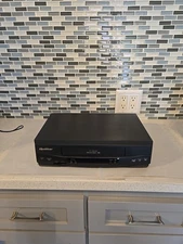 Quasar VHQ-41M 4-Head VHS VCR Video Cassette Recorder Player No Remote TESTED