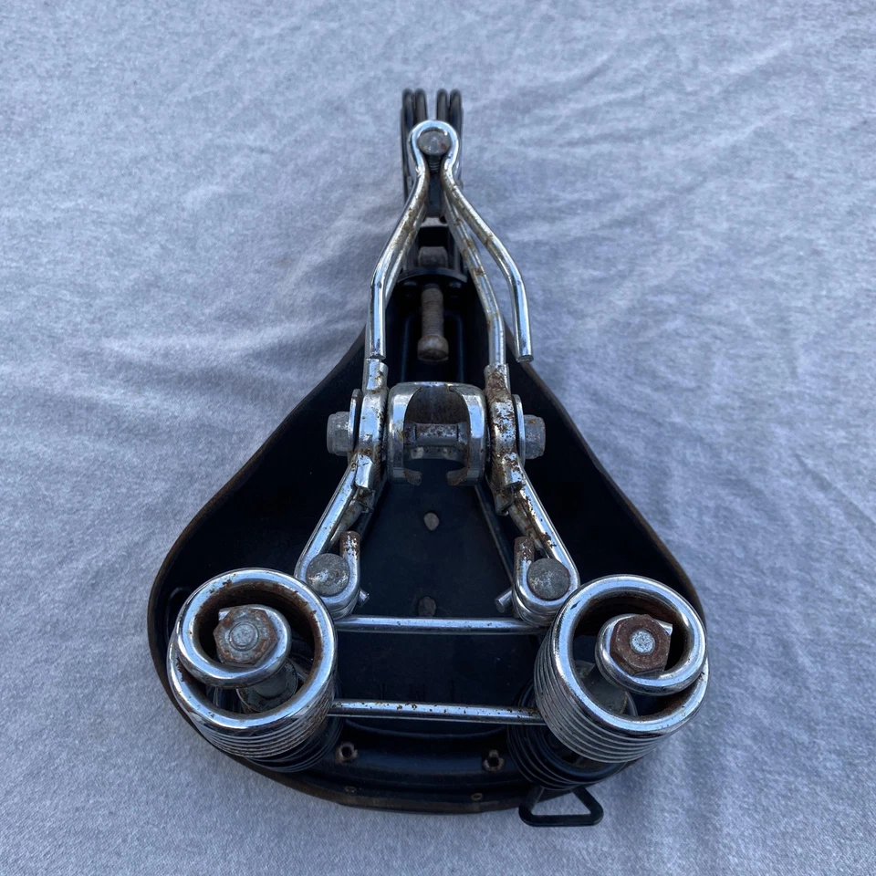 Brooks B135 Bicycle Saddle Black Leather Sprung Seat Made In England Vintage - Image 4 of 4