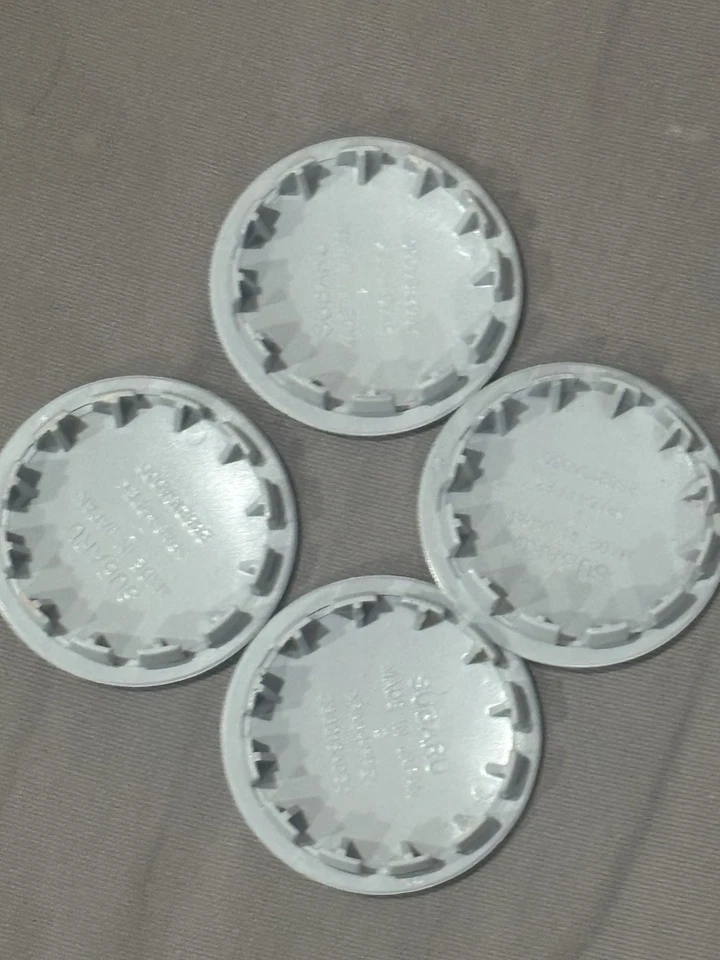 Tapacubos centrales para llantas Subaru Legacy 28821SA030 Outback Forester 2006 ~ 2016 Foto 4 de 4