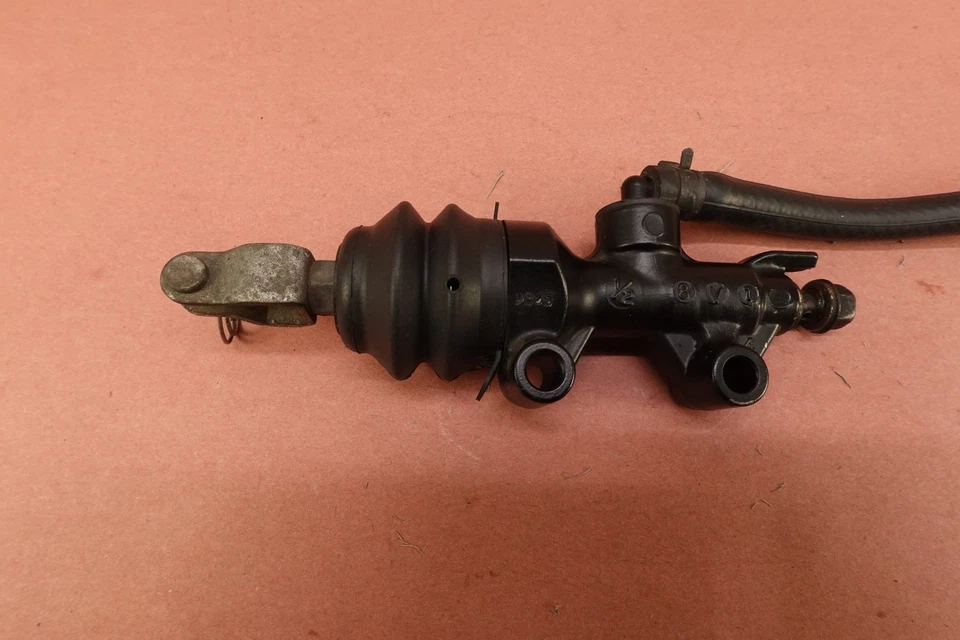 Harley-Davidson Sportster 1200 XL1200N 2007-2012 cilindro maestro de freno trasero Foto 2 de 4