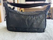 Borsa a tracolla United Colors of Benetton nera Hobo. Y2K vTg buone condizioni