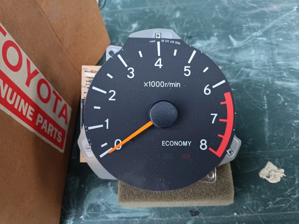 TOYOTA CARINA E AT190 1992-1997 TACÓMETRO GENIUNE NUEVO Foto 2 de 2