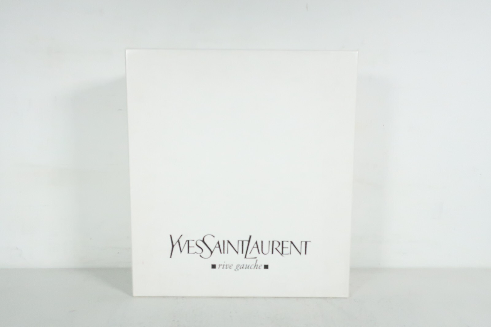 SAINT LAURENT YSL Ideale 105 Slingback Vitello Vernice décolleté nero morbide